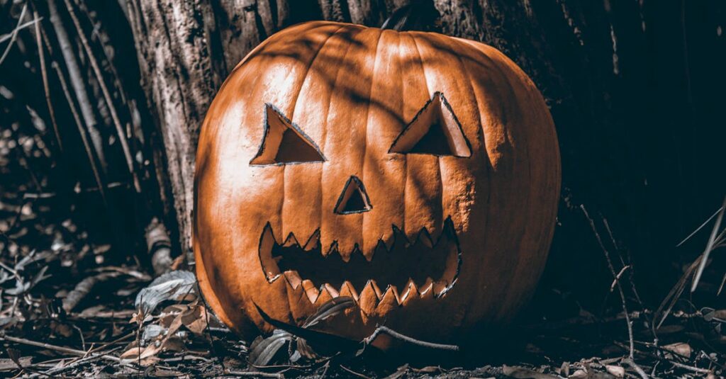 カフェでのハロウィンスイーツ購入には予約や日付確認が必要なことを示すイメージ