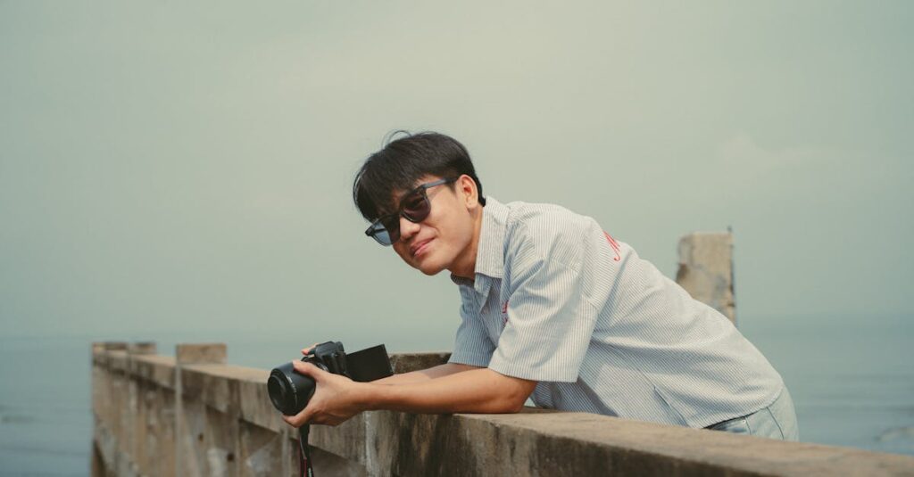 同じハロウィンスイーツを昼と夜の光で撮り分けた2025年の投稿術