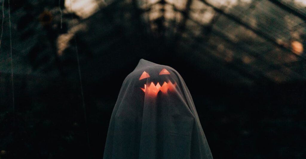 ファミリーマートの2025年限定おばけ形ミルクプリンはかわいさ抜群