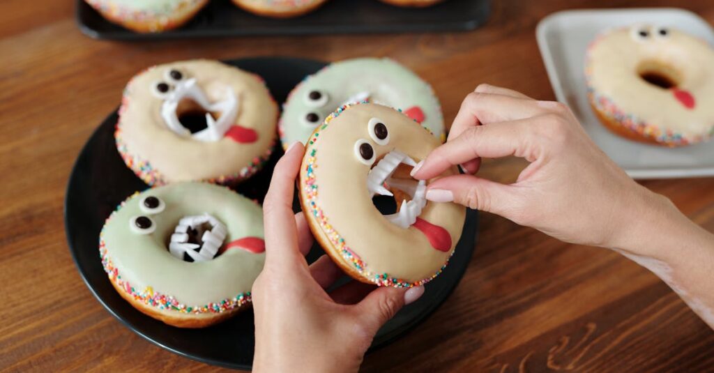 TikTokで人気の中からとろけ出すギミック入りの2025年ハロウィンスイーツ