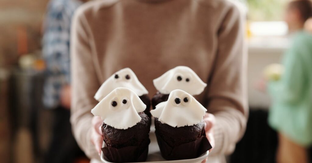 中目黒や堀江の個性派カフェで提供される幻想的なハロウィンスイーツ