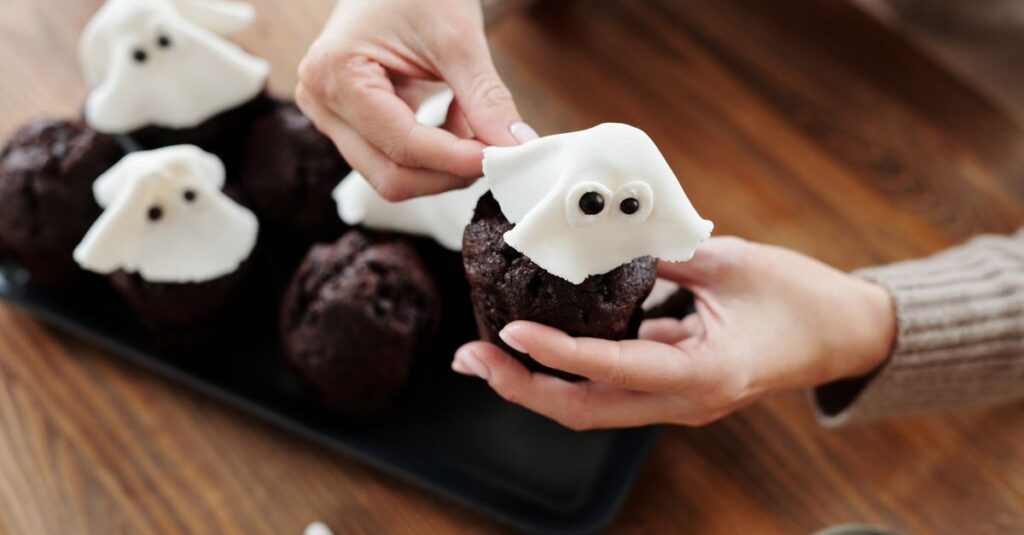 魔法や幻影をテーマにした幻想的な2025年のハロウィンスイーツ