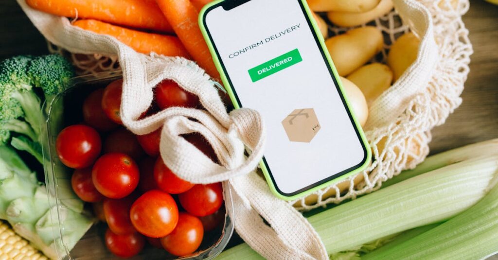 コンビニでのハロウィンスイーツ入荷タイミングの違いを説明するイメージ図