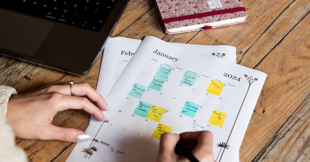 2026年の福袋予約開始日をカレンダーでチェックする人のイメージ