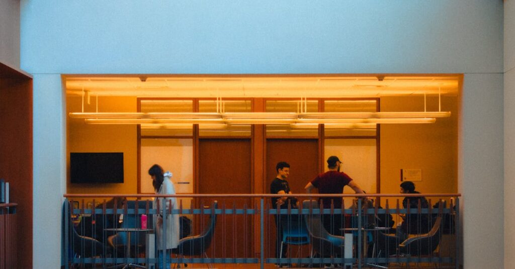 ブラックフライデーで友人や家族と連携して情報共有するLINEグループの画面