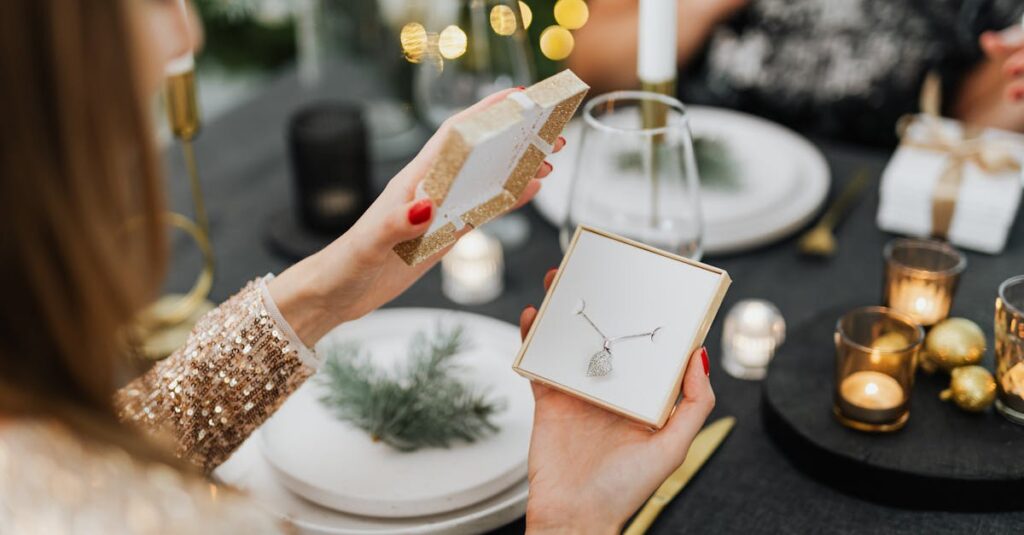 ブラックフライデーで買った商品を贈り物にして節税や節約に活かすシーン