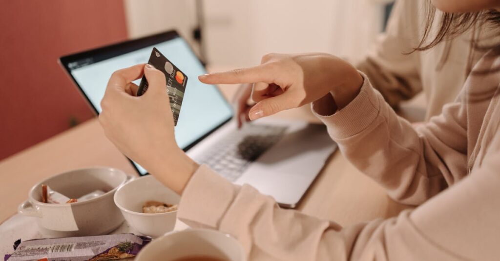 クレジットカードとECとアプリの三重取りでポイントを最大化する買い物方法