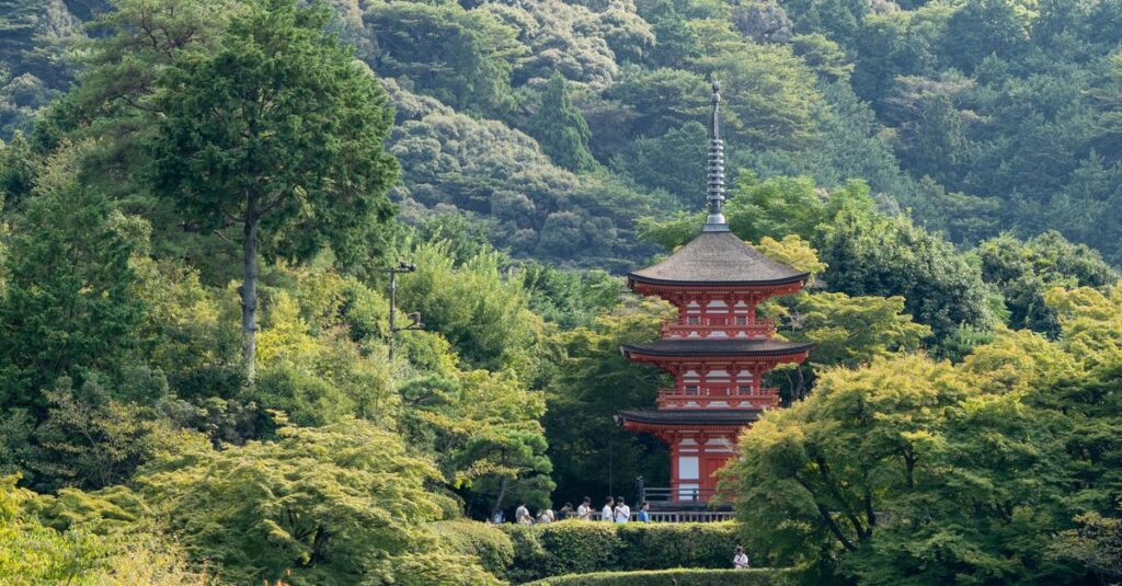 年末年始でも比較的空いている国内の穴場旅行先のイメージ