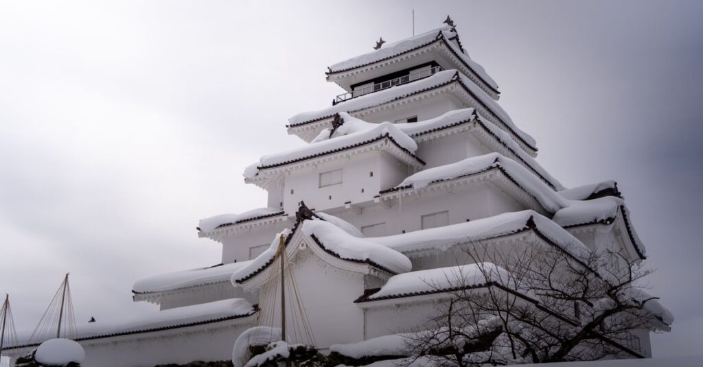 冬の絶景が楽しめる国内旅行先として人気のあるスポットを紹介するイメージ