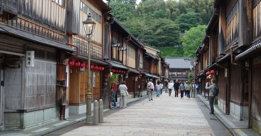 年末年始に静かに街歩きを楽しめる日本の歴史ある穴場エリア