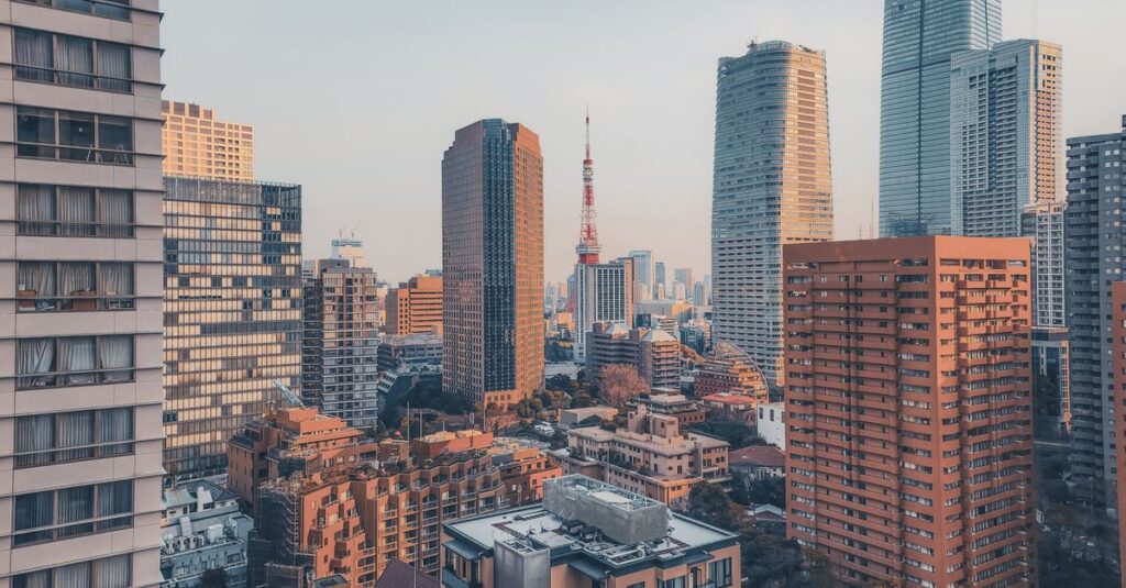混雑を避けるための年末年始旅行の旅程設計を紹介するイメージ
