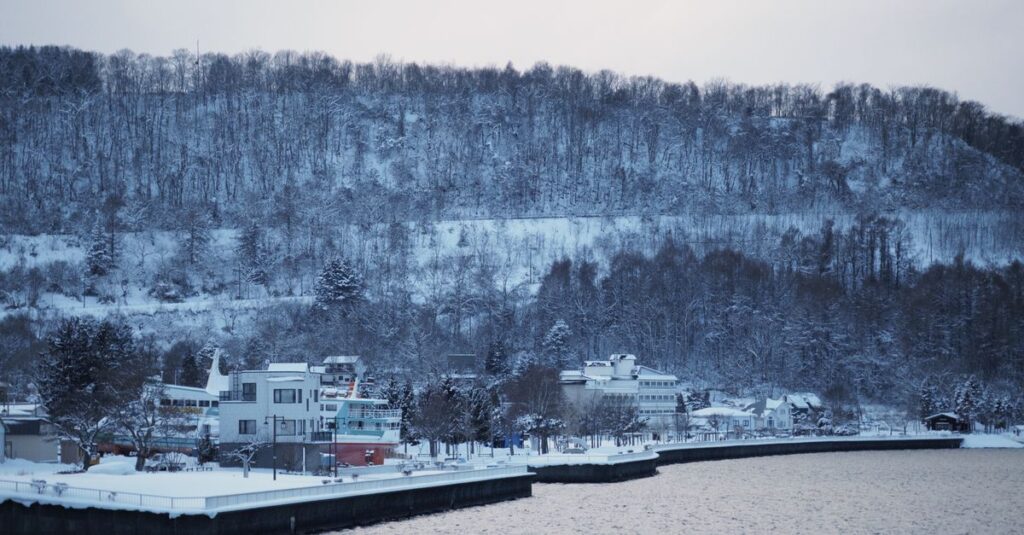 年末年始に静かな自然を満喫できる日本の山・海・湖のおすすめスポット