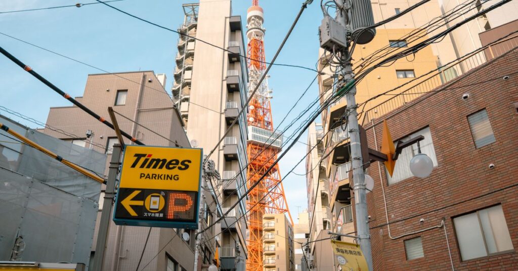 混雑を避けるための年末年始旅行の旅程設計を紹介するイメージ