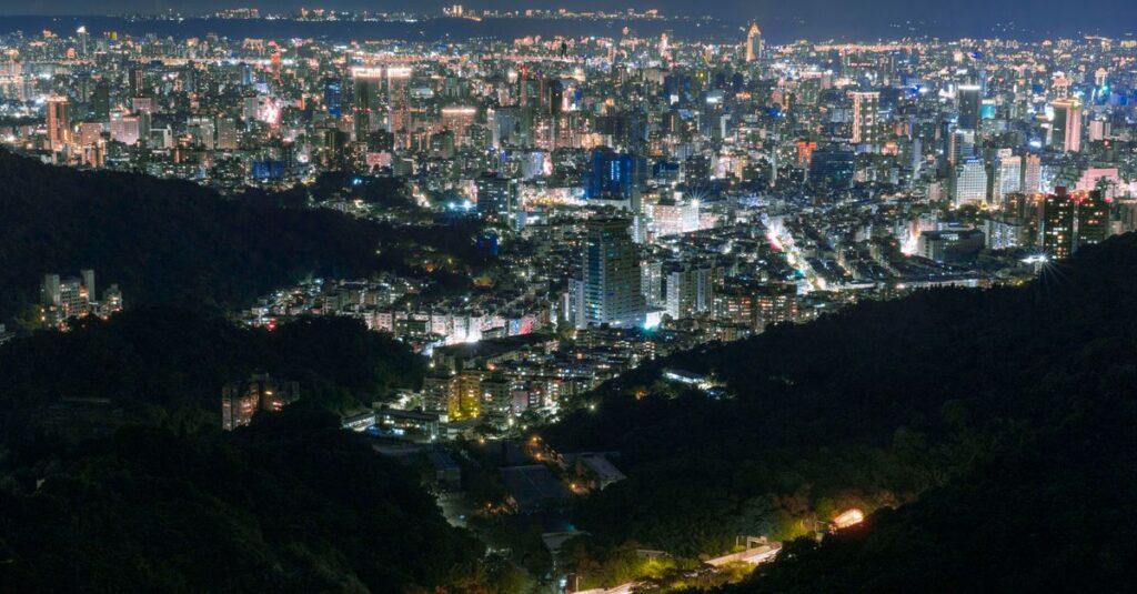 蔵王山展望台から眺める三河湾の夜景